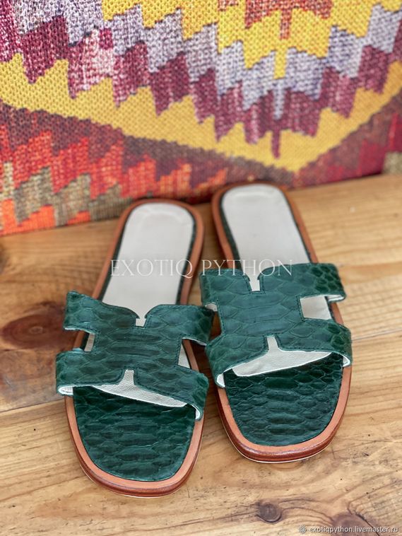 Шлепки натуральной из кожи питона SH-159