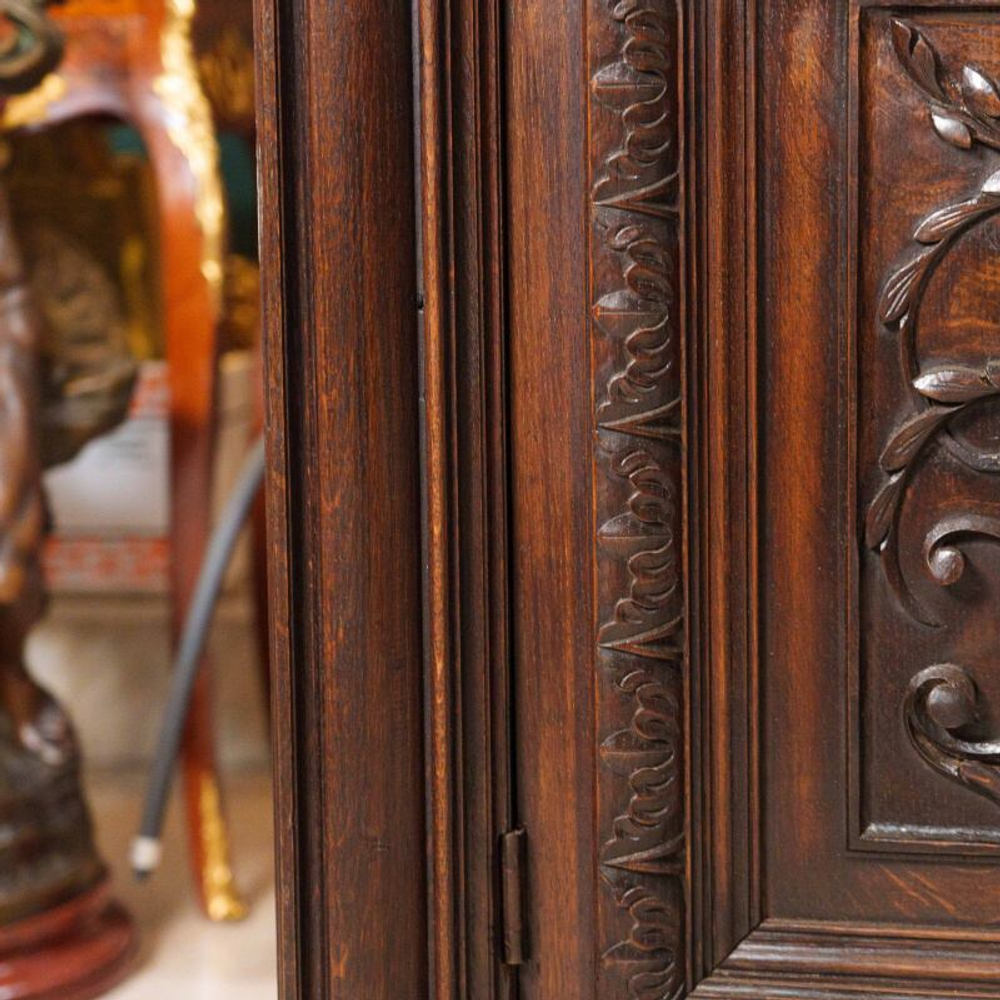 Шкаф из рыцарского зала