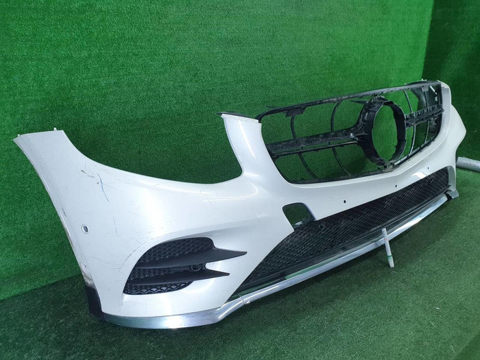 Бампер передний Mercedes GLC X253 15-19 В сборе