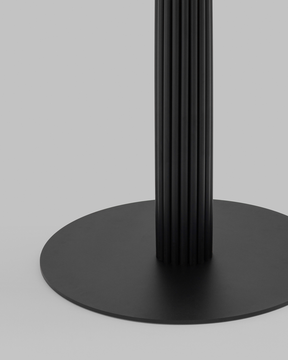 Стол обеденный Stem D90 мрамор