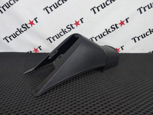 Кожух рулевой колонки 2018г.