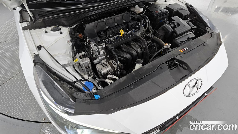 Hyundai Avante (CN7) 1.6 (03.2021)
