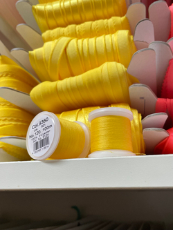 Нитки швейные Madeira aerofil № 120 Col. 9360 манго (100 м)