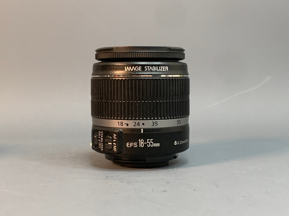 Canon EOS Rebel T2i kit 18-55mm f/3.5-5.6 IS 12.616 Кадров