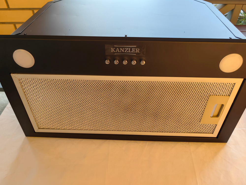 вытяжка D 548 S