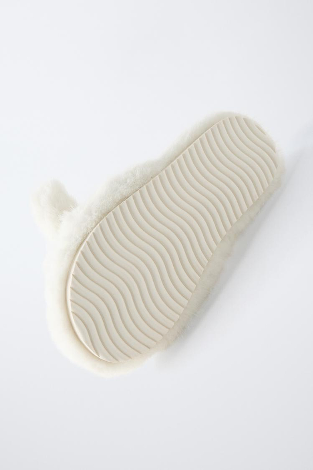 ZARA ДОМАШНИЕ ТАПОЧКИ CINNAMOROLL © SANRIO, ЭКРЮ