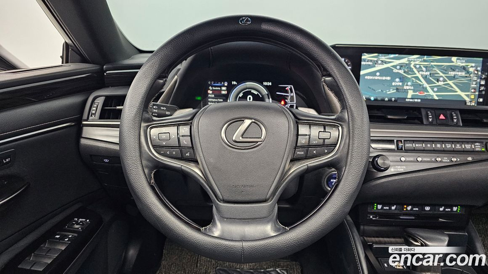 Lexus ES300h 7 Generation Luxury Plus (01.2020)