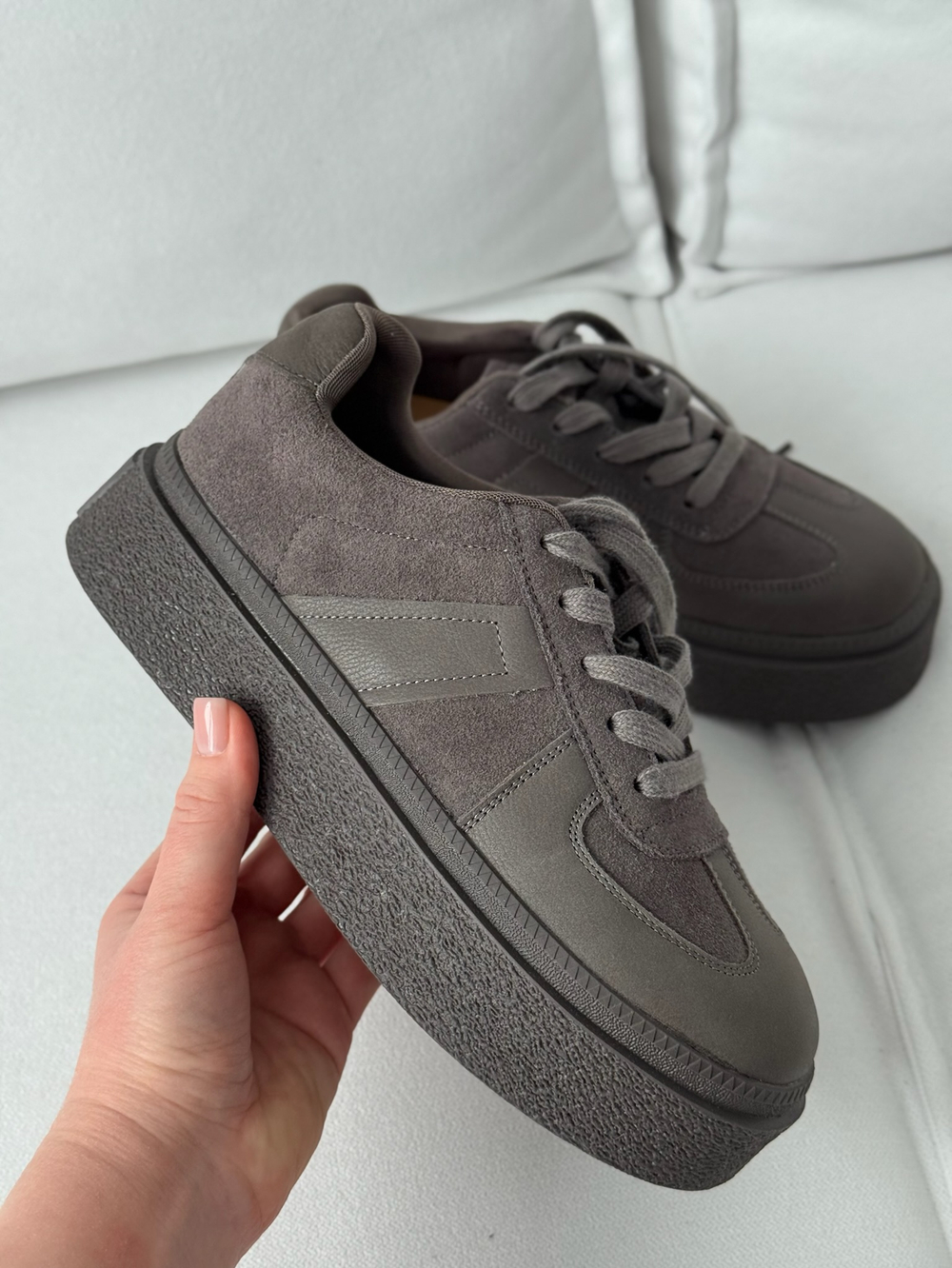 Кеды из натуральной замши