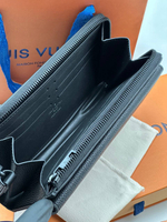 Клатч Louis Vuitton