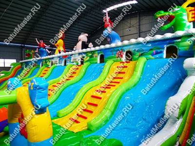 Коммерческий батут "Звериный городок" 24*15*6 м