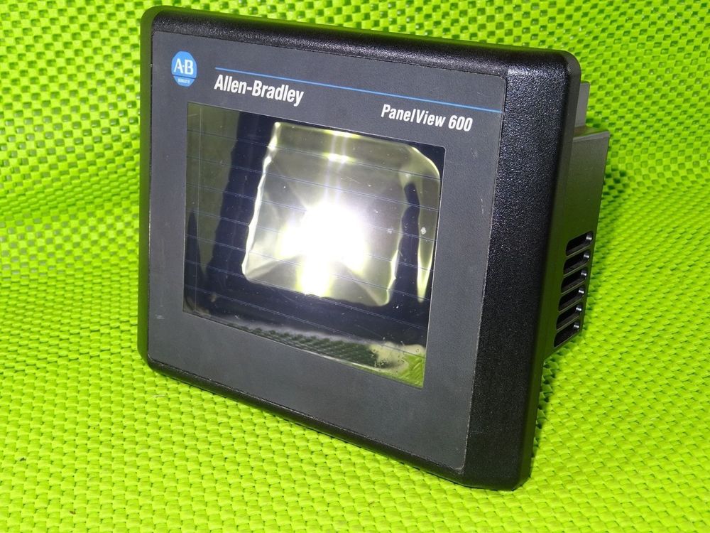Allen-Bradley 2711-T6C9L1 Ser.B