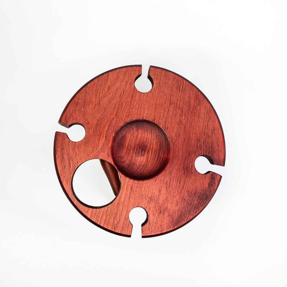 Винный столик из древесины кедра на ножках. VN9