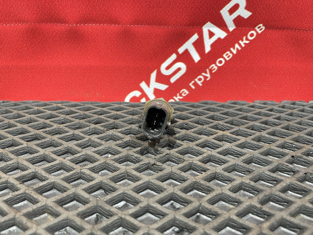 Датчик температуры охлаждающей жидкости