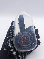 Манометр для шин автомобильный (7.5Атм) в кейсе, аналоговый. Датчик давления в шинах