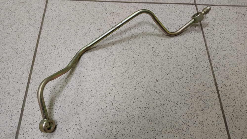 Трубка отводящая 236-1104384