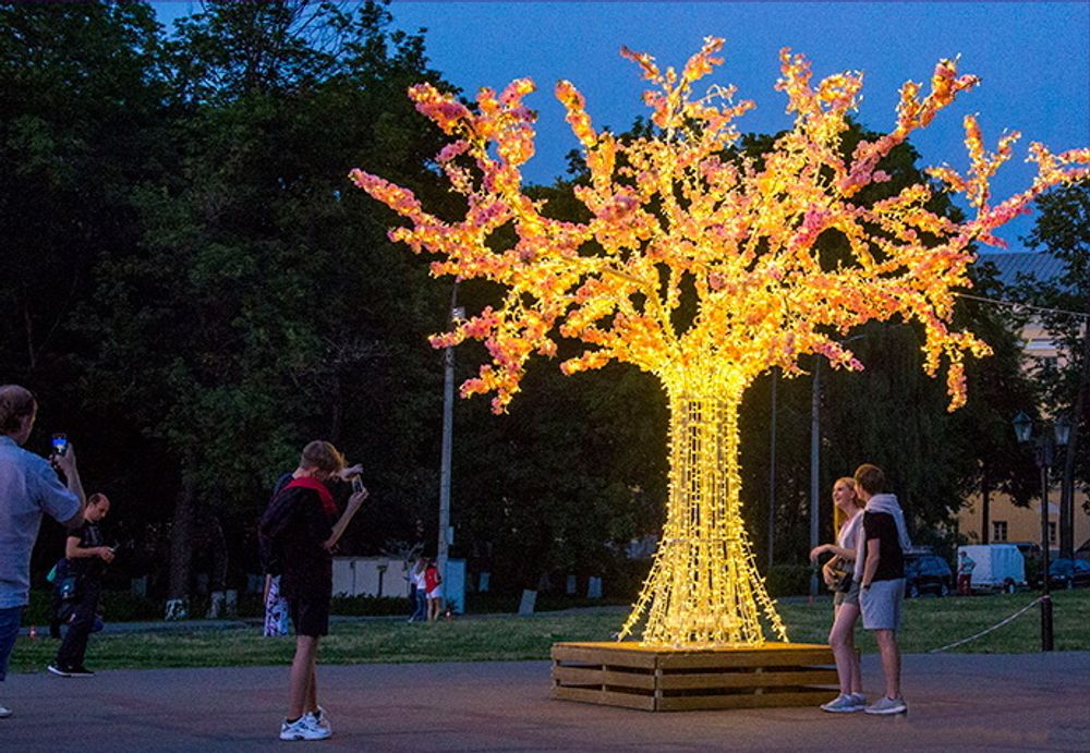 Световое дерево с цветами «Сакура»