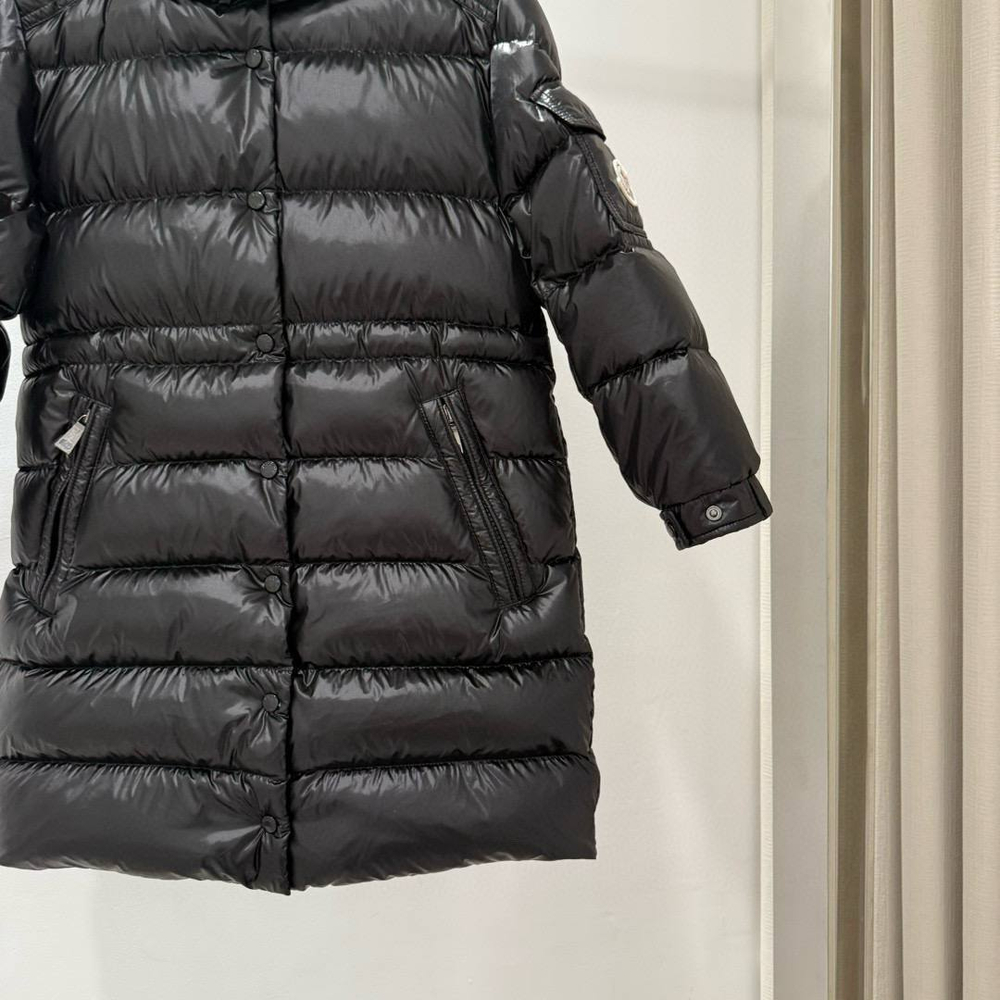 Пуховик Moncler