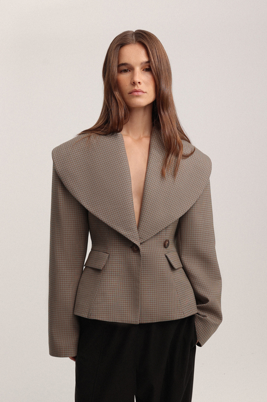 Жакет с округлым воротником