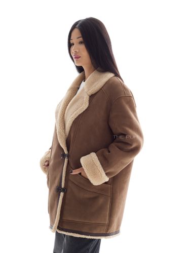 Коричневая дубленка с петлевыми застёжками