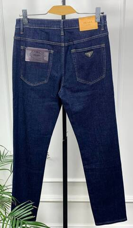 Джинсы Prada
