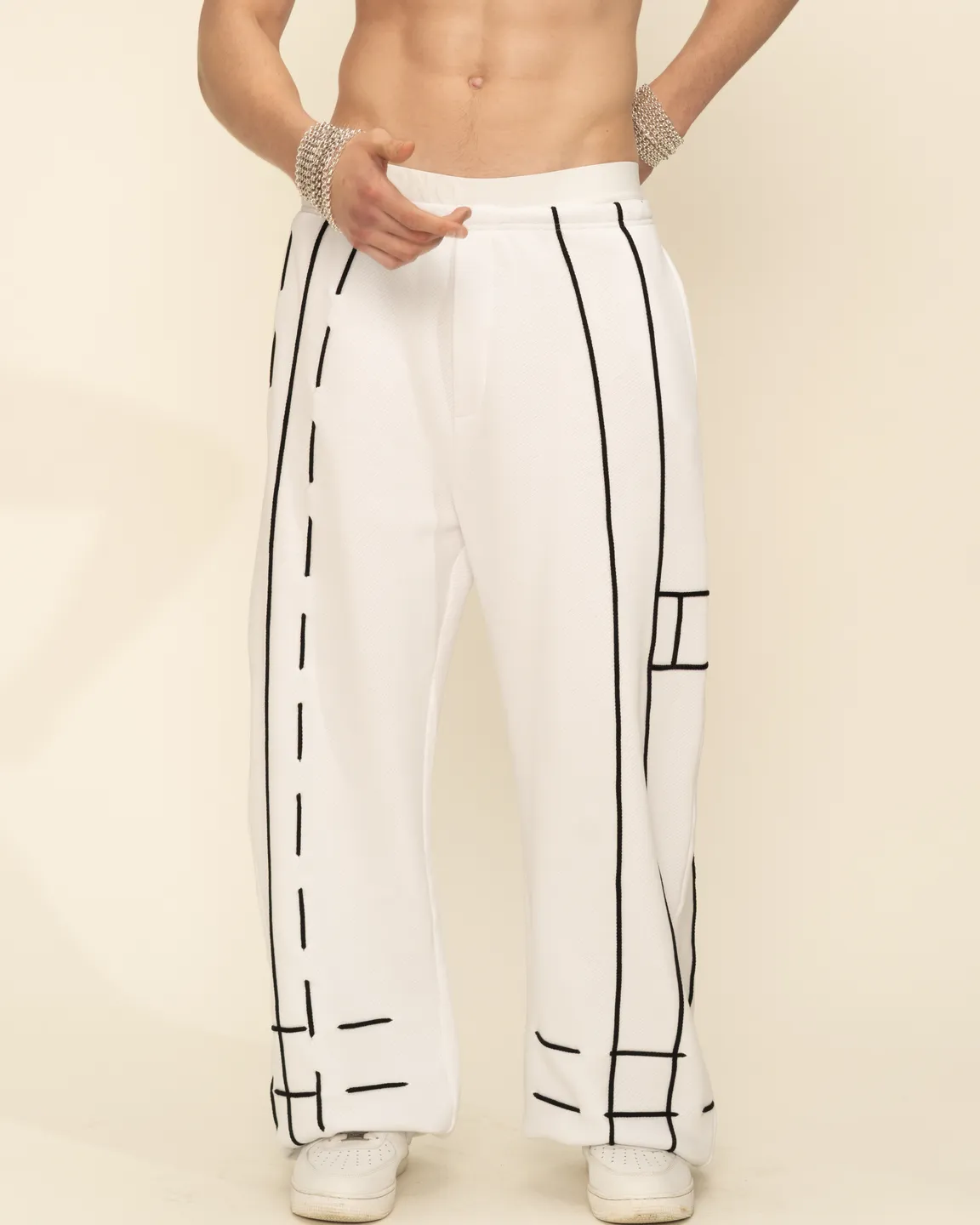 Молочные брюки 