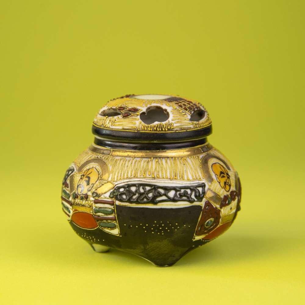 Шкатулка — курильница в стиле Сацума