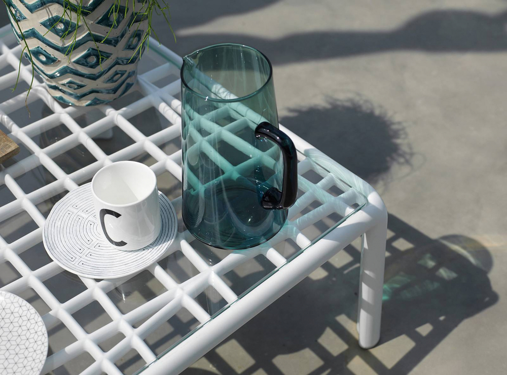 Столик пластиковый кофейный Nardi Komodo Tavolino Vetro, белый