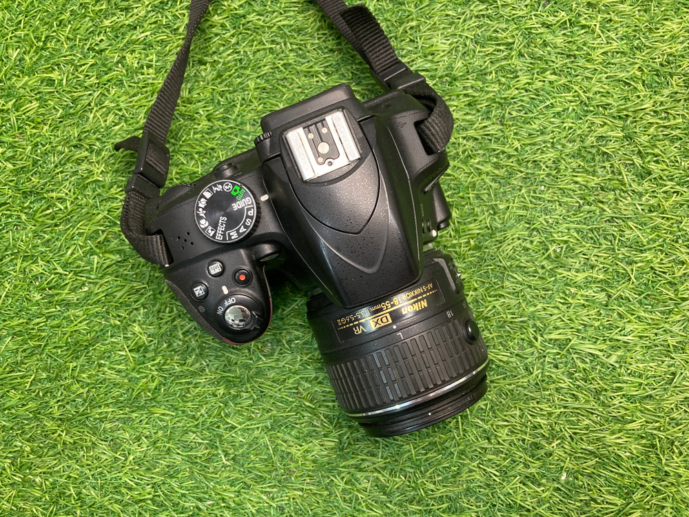 Nikon D3300 + 18-55mm 3.5-5.6G II VR 13.200 кадров