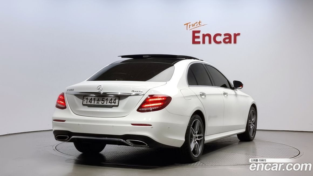 Mercedes-Benz E-Class W213 E300 4MATIC AMG Line (08.2020)