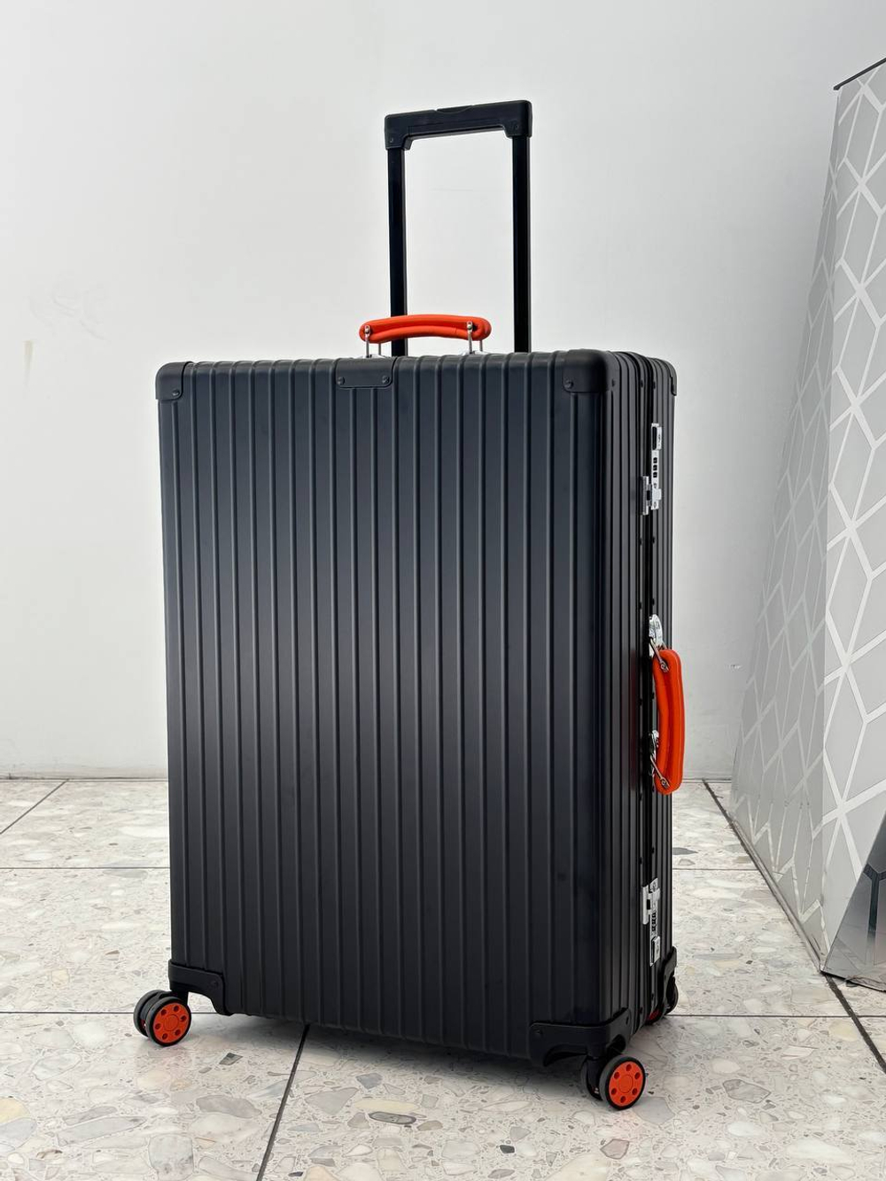 Чемодан Rimowa