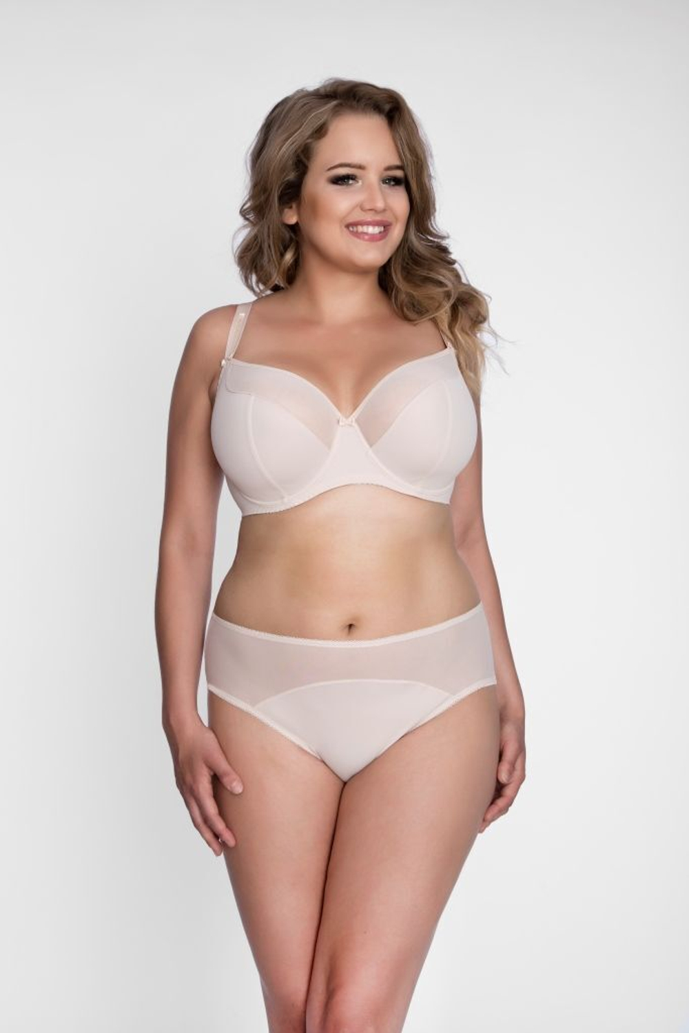 Однотонный бюстгальтер на косточках с мягкой чашкой plus size (Размер: 75K) (Цвет: черный)