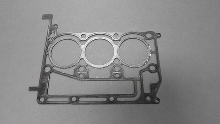 Прокладка под головку цилиндров Suzuki DF30 2002 г.