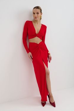 Лонгслив с подплечниками из вискозы красного цвета