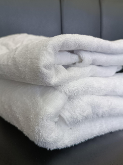 Ветошь белая махровая 100% ХБ (разрезанные полотенца 30x70 см) в тюках по 2 кг