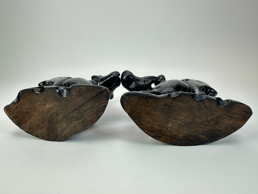 Парные фигуры водяных буйволов