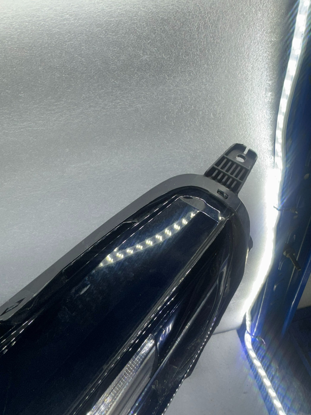 Оригинальная LED фара Cadillac CT4