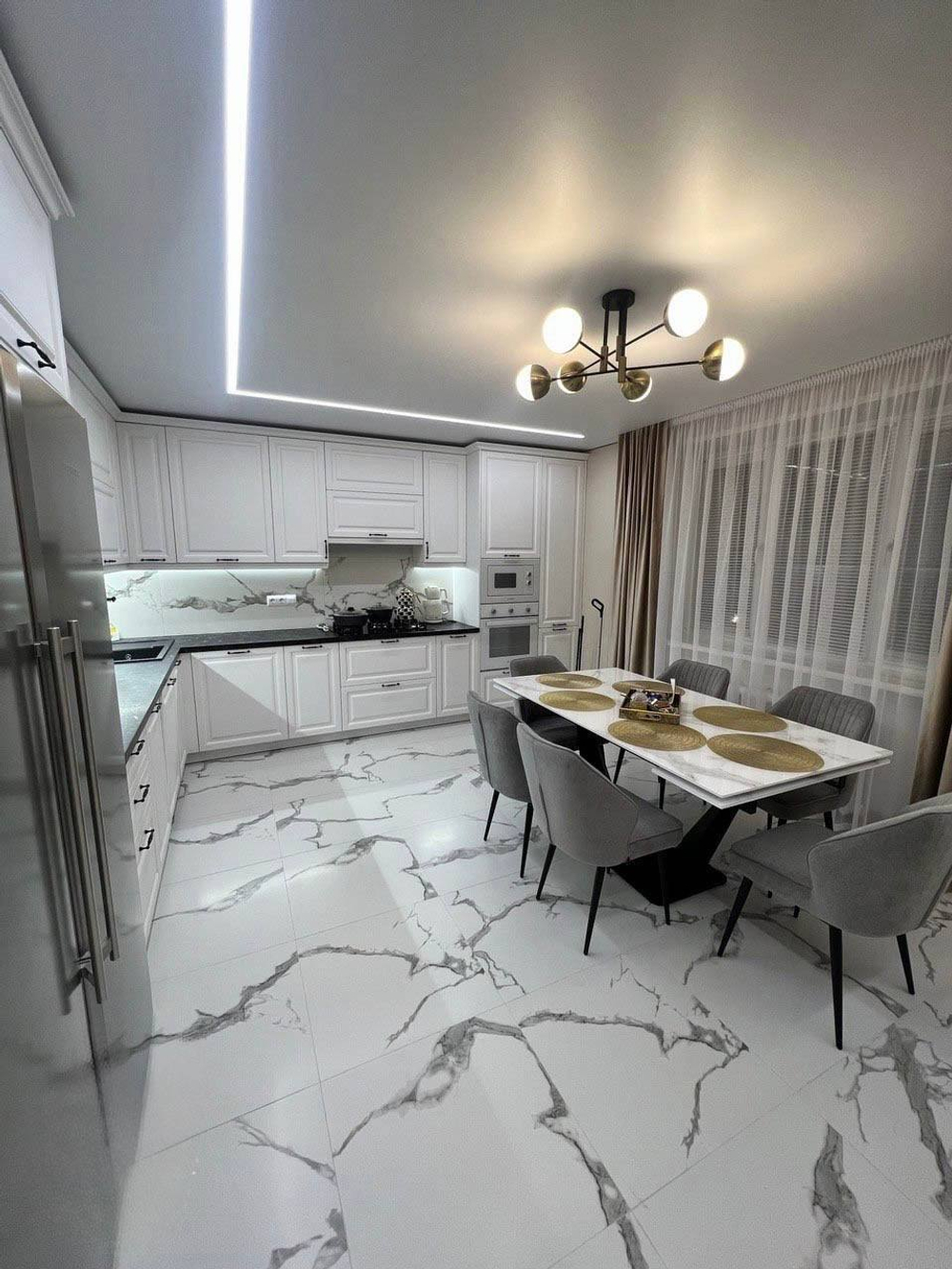 Кухонный гарнитур — фасады МДФ эмаль, корпус ЛДСП, столешница 40 мм