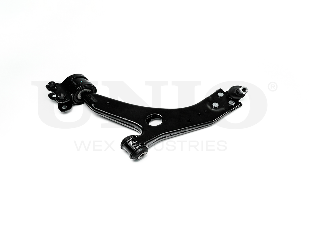 Рычаг подвески поперечный передний нижний левый UNIO SSP-40036