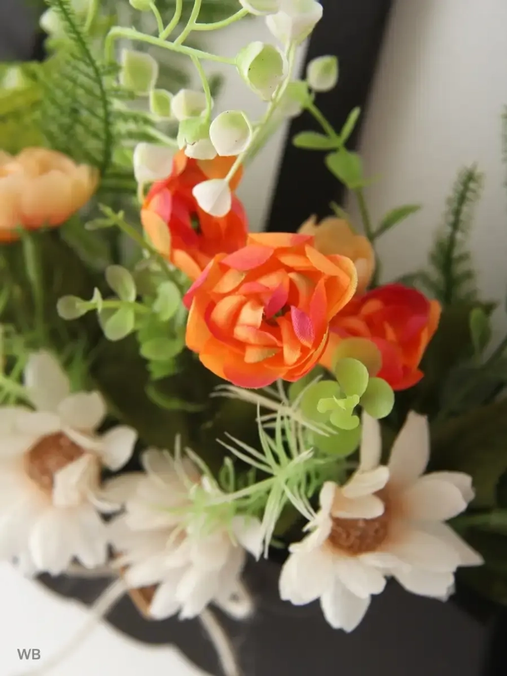 Панно на стену для интерьера "Окно с цветами"