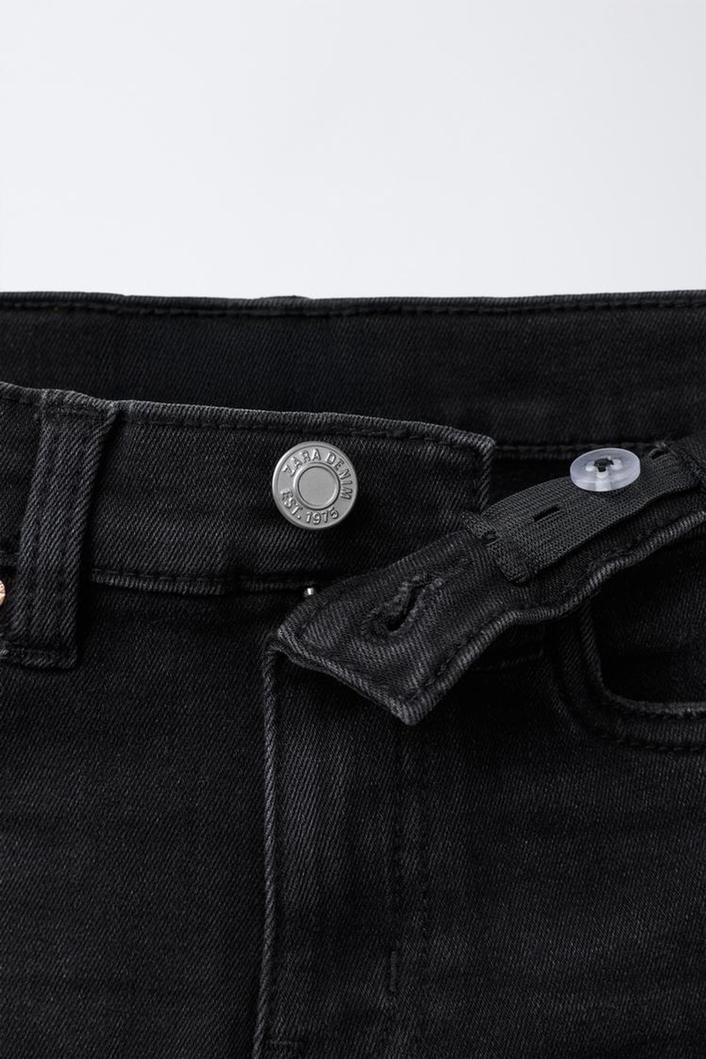 ZARA ДЖИНСЫ SKINNY С НАЧЕСОМ, ЧЕРНЫЙ