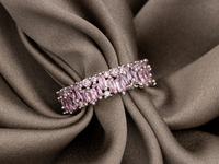 Кольцо с розовыми кристаллами