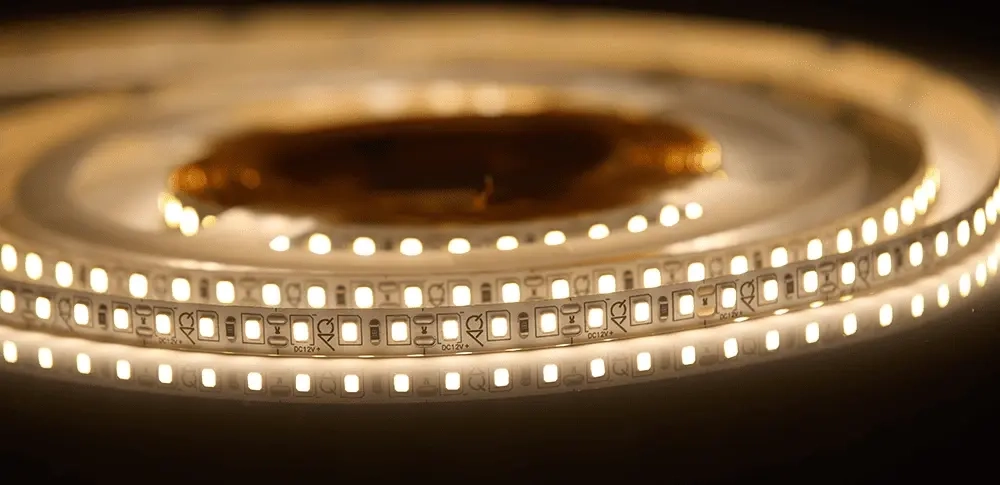 Лента светодиодная AQ LED-LINE 2835 120 LED/м 12V 9,6W/м 8 мм IP20 теплый белый 5 м (15.0014)