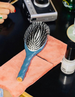 La Bonne Brosse Массажная расческа для волос N 03 Essential Sensitive Scalp Brush - Creamy White
