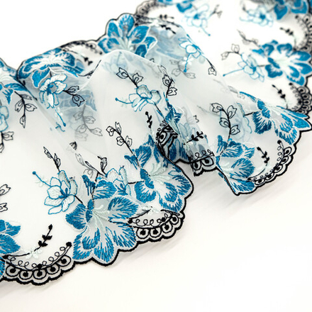 Вышивка на сетке АКВА, 18см