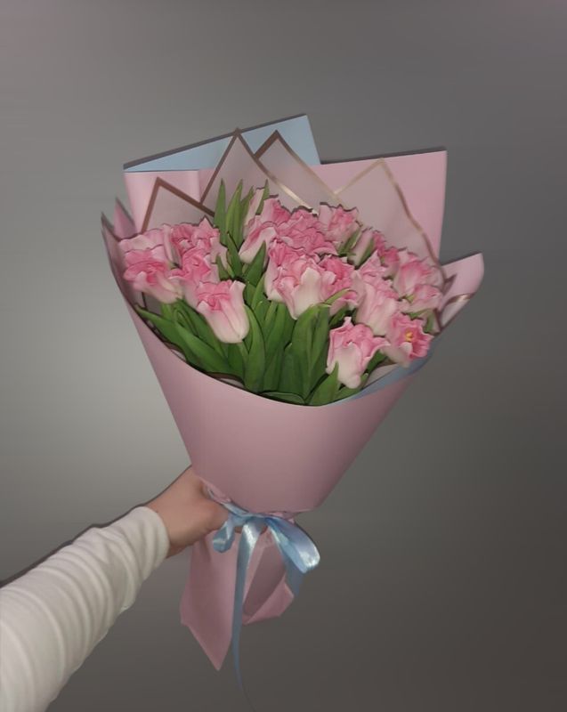 Букет с тюльпанами (19 шт) (Б-32)