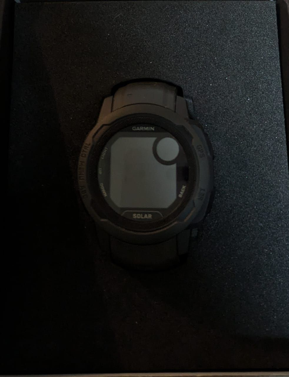 Смарт-часы GARMIN Instinct 2s Solar, черный, 40мм, 010-02564-00. Товар уцененный