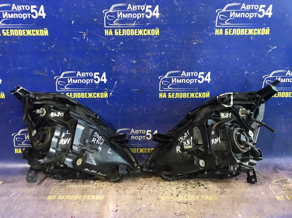 Фара передняя левая Honda STREAM 2000-2003