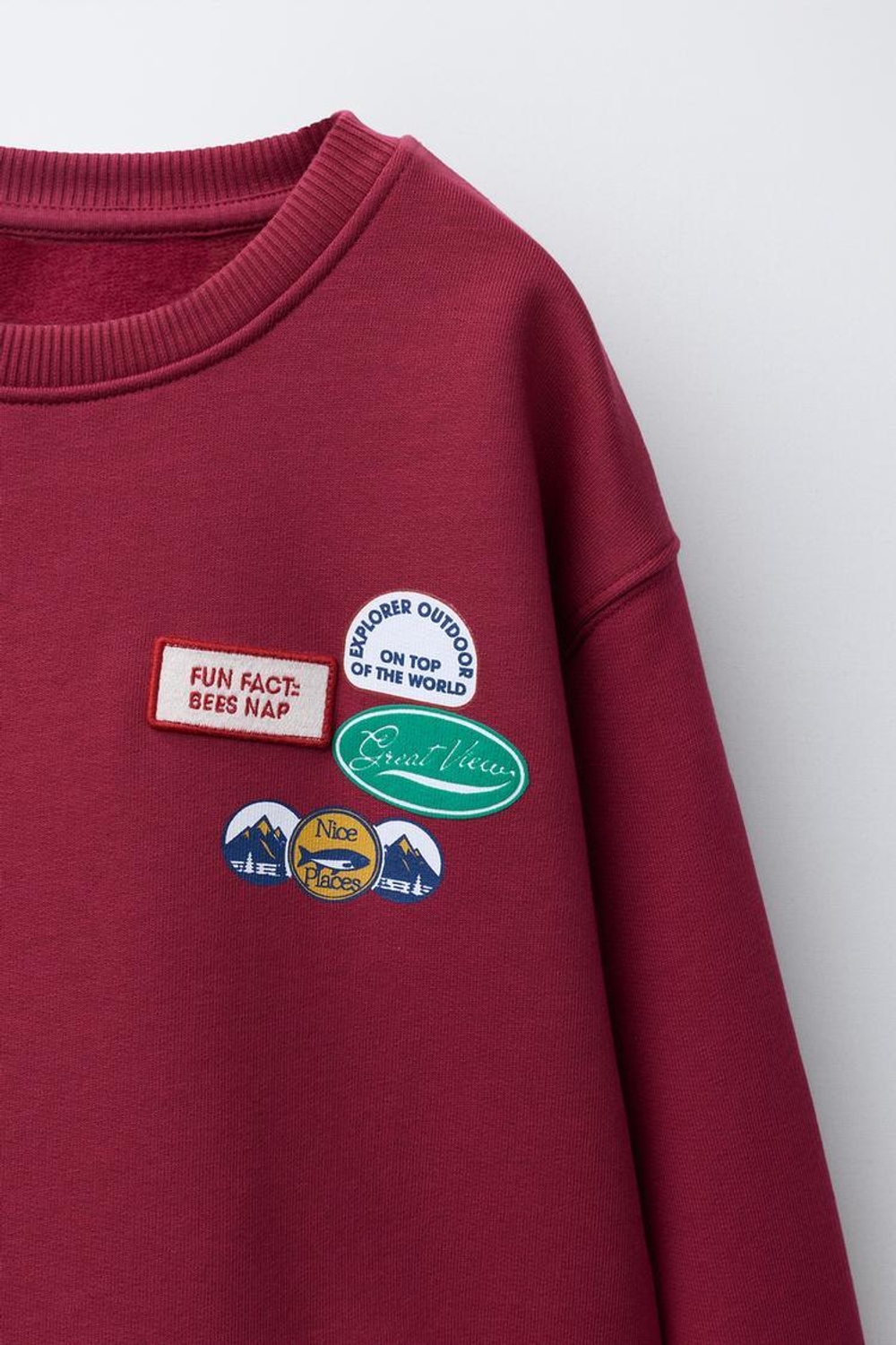 ZARA ТОЛСТОВКА С НАШИВКАМИ, ГРАНАТОВЫЙ