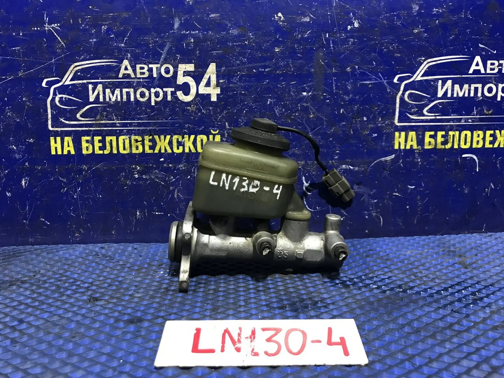 Главный тормозной цилиндр TOYOTA HILUX SURF 1992