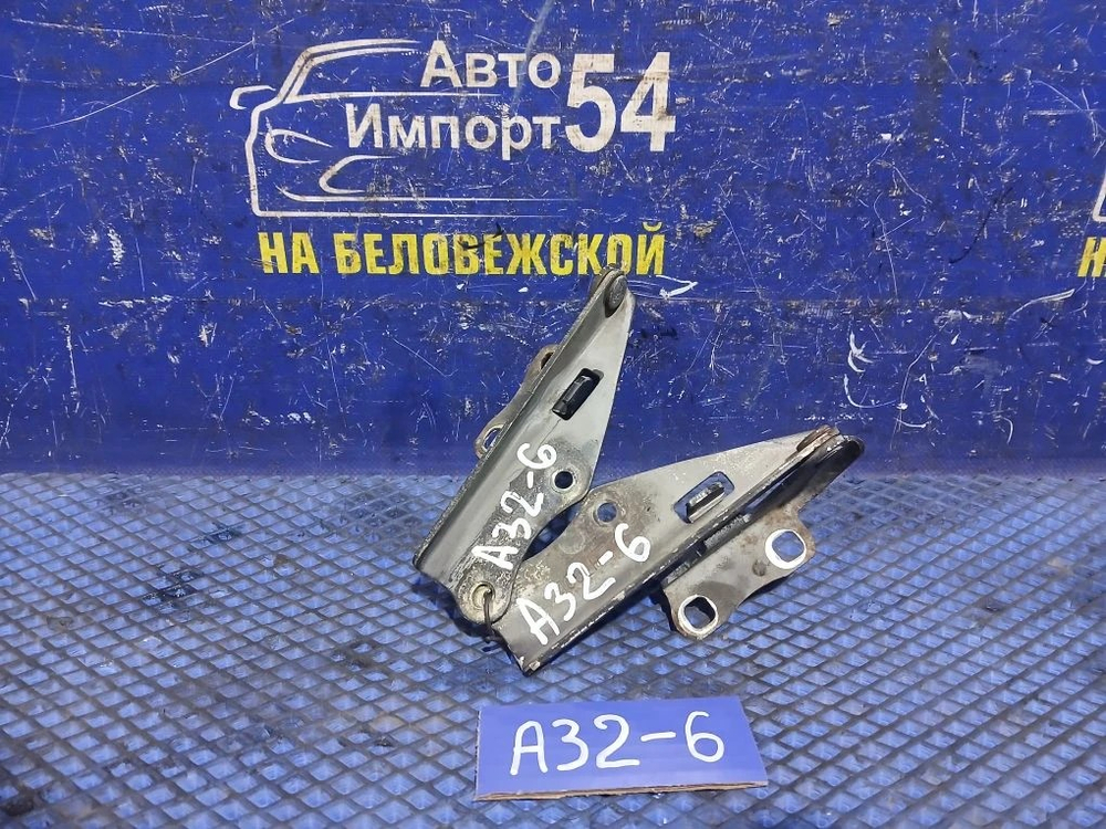 Петля капота левая NISSAN CEFIRO 1994